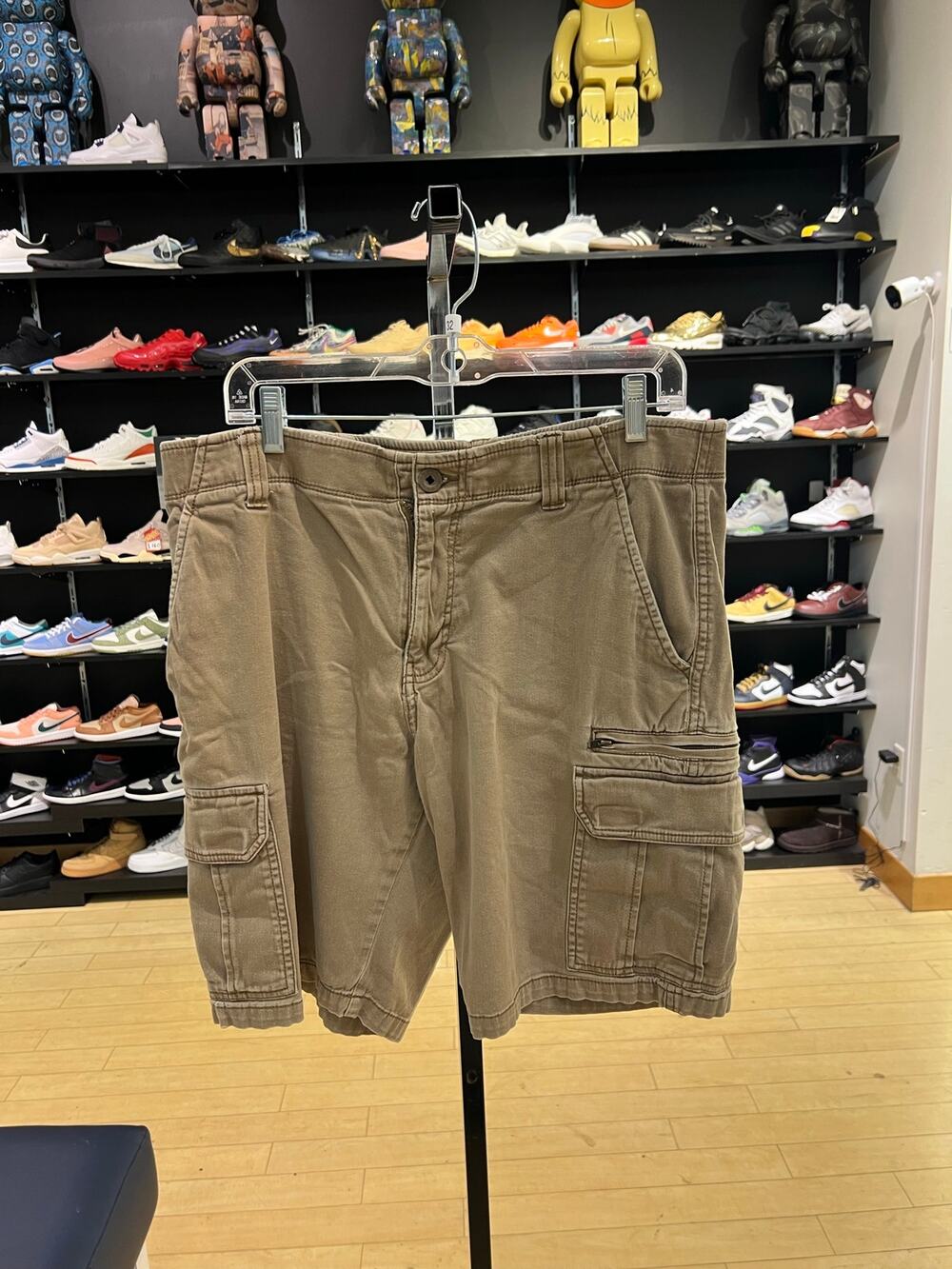 Denali Khaki Cargo Short Sz 32
